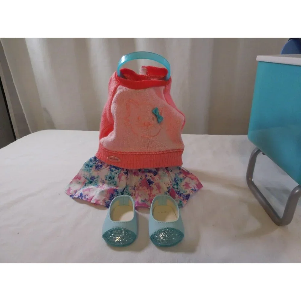 American Girl Desk + School Set Including School Outfit + Shoes and Backpack‎